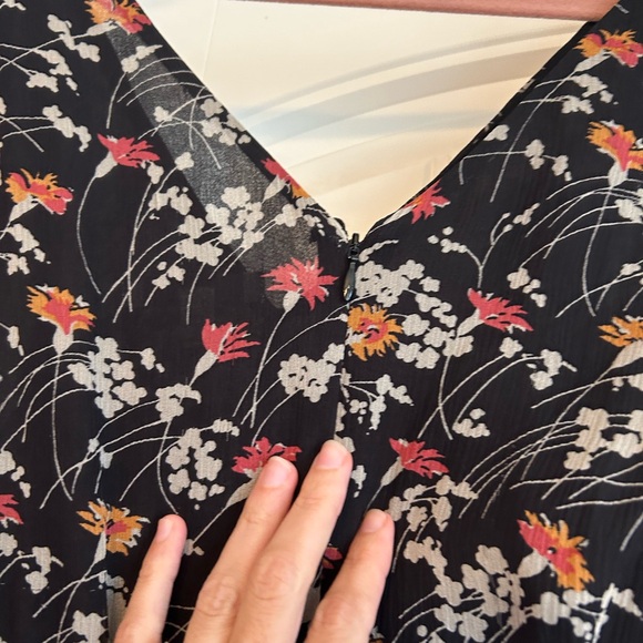 Joie Huntlie Floral Silk Midi Dress - Picture 5 of 8